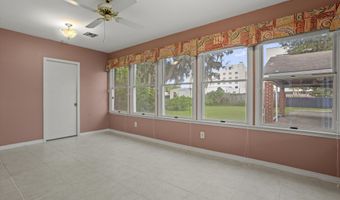 487 Oaklawn Pl, Biloxi, MS 39530