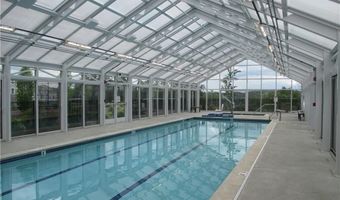 19 Putnam Ln 19, Danbury, CT 06810