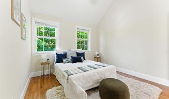 582 Trapelo Rd 582, Belmont, MA 02478