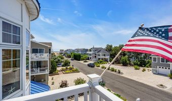 21 W Magnolia Ave, Beach Haven, NJ 08008