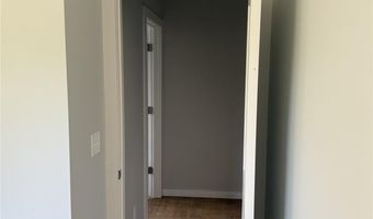1 Freeport Ln, Asheville, NC 28806