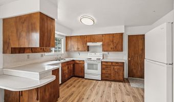 749 1ST St, Brookings, OR 97415