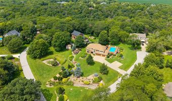 32335 Wildwood Dr, Adel, IA 50003