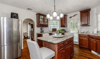 30 Warren Ave, Johnston, RI 02919