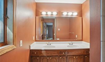 8681 144th Street Ct, Apple Valley, MN 55124