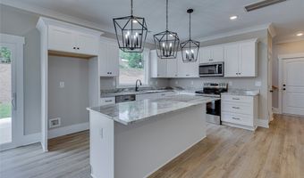 125 Hidden Lake Dr, Anderson, SC 29625