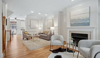2422 14TH St N, Arlington, VA 22201