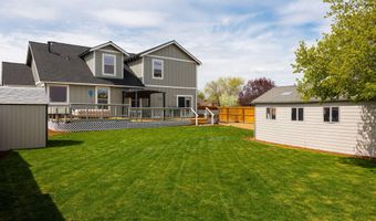2228 NW 22nd St, Redmond, OR 97756