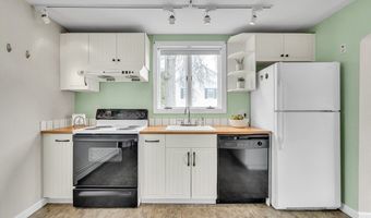 19 Tremlett Rd, Billerica, MA 01821