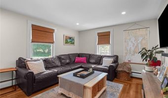 40 Queen St, North Kingstown, RI 02852