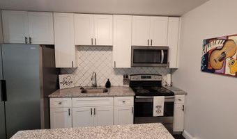 7 Holiday Ct, Albrightsville, PA 18210