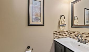 1045 Helen Dr, Algonquin, IL 60102
