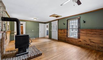 15 Eaton Ave, Bennington, NH 03442