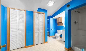 313 S 6th Ave, Brandon, SD 57005