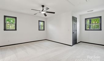 8 Indian Ridge Rd, Asheville, NC 28803