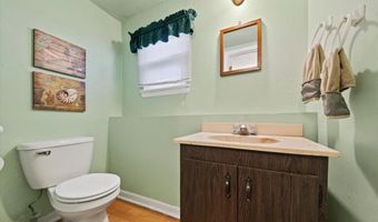 29 E MAPLE Ave, Bellmawr, NJ 08031