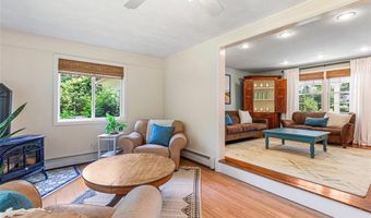 20 Terrace Dr, Barrington, RI 02806