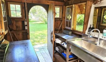 187 Dye Hill Rd, Hopkinton, RI 02832