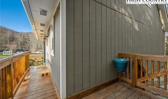 405 Sleepy Hollow Ln, Banner Elk, NC 28604