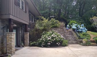 242 Birch Ln, Arden, NC 28704