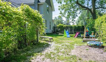329 Ely St, Alma, MI 48801