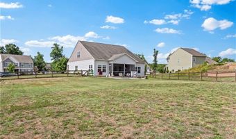 108 Sprucewood Ct, Advance, NC 27006