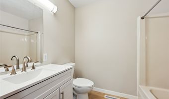 3412 Southdale Dr, Ames, IA 50010