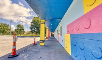 615 Howard Ave, Biloxi, MS 39530