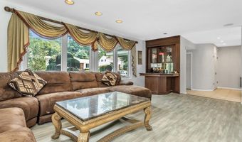 83 The Dell, Albertson, NY 11507