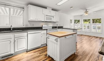 8975 Lawrence Welk Dr 7, Escondido, CA 92026