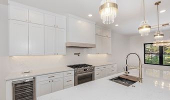 29549 N Hilltop Rd, Orange, OH 44022