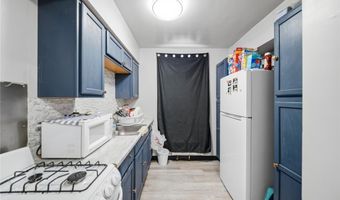 111-121 Locust St, Ambridge, PA 15003