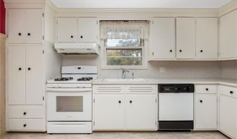 17 Jennie St, Cranston, RI 02920