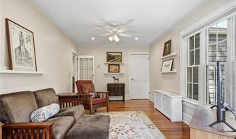 16 Brown Ave, Barrington, RI 02806