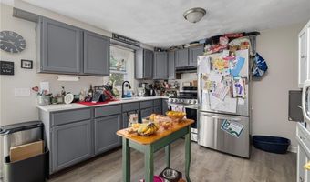 15 Saratoga Rd, North Kingstown, RI 02852