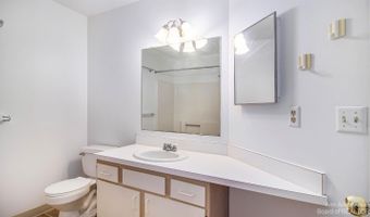 2235 S Huron Pkwy 4, Ann Arbor, MI 48104