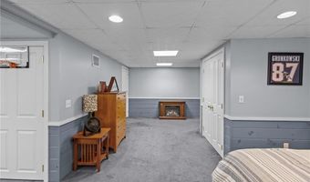 4 Hunters Run, North Providence, RI 02904