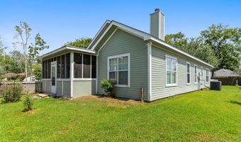 241 Bismark St, Bay St. Louis, MS 39520