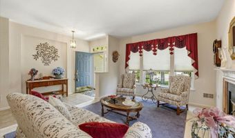 15 BREEZE Ter, Barnegat, NJ 08005