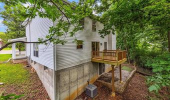 404 Arbor Spring Dr, Ballwin, MO 63021