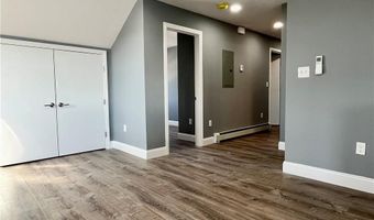 190 E Main Rd 3, Middletown, RI 02842