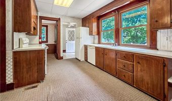 213 W 2nd St, Alma, MO 64001