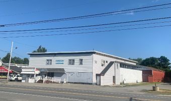 569 Hammond St, Bangor, ME 04401