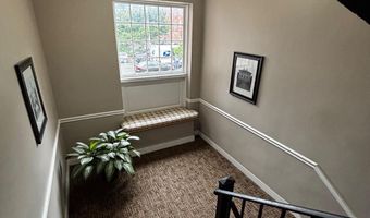 820 S WASHINGTON St 226, Alexandria, VA 22314