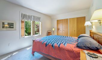 555 Glendale Cir, Ann Arbor, MI 48103