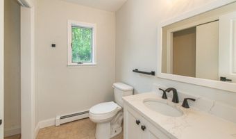 33 Huntsville Rd, Andover, NJ 07860