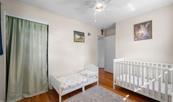 7932 Kingwood St, Affton, MO 63123
