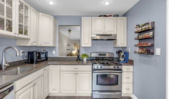 223 Perth Hill Ct, Aberdeen Twp., NJ 07747