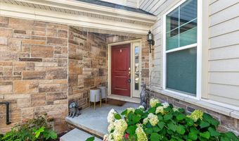 3062 N Spurway Dr, Ann Arbor, MI 48105