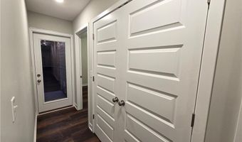 30-32 E 7th St, Adrian, MO 64720